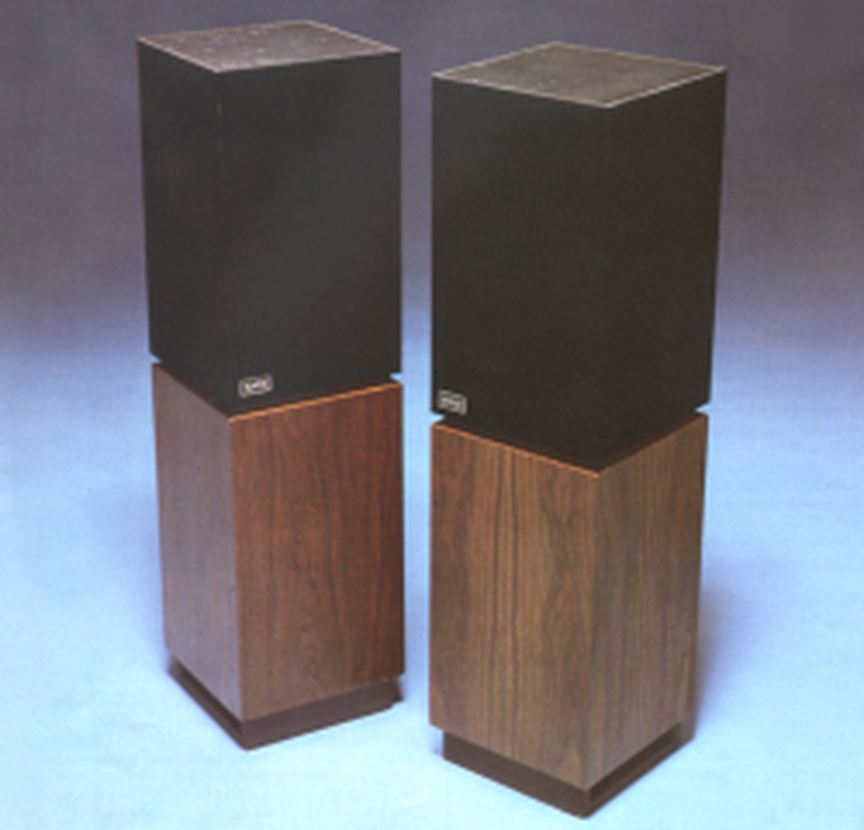 COLUMN WTLC - Black - Dual 8 inch 3-Way 200 Watt Speaker - Hero